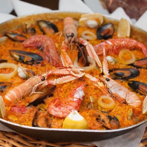 Paella am Strand Barcelona