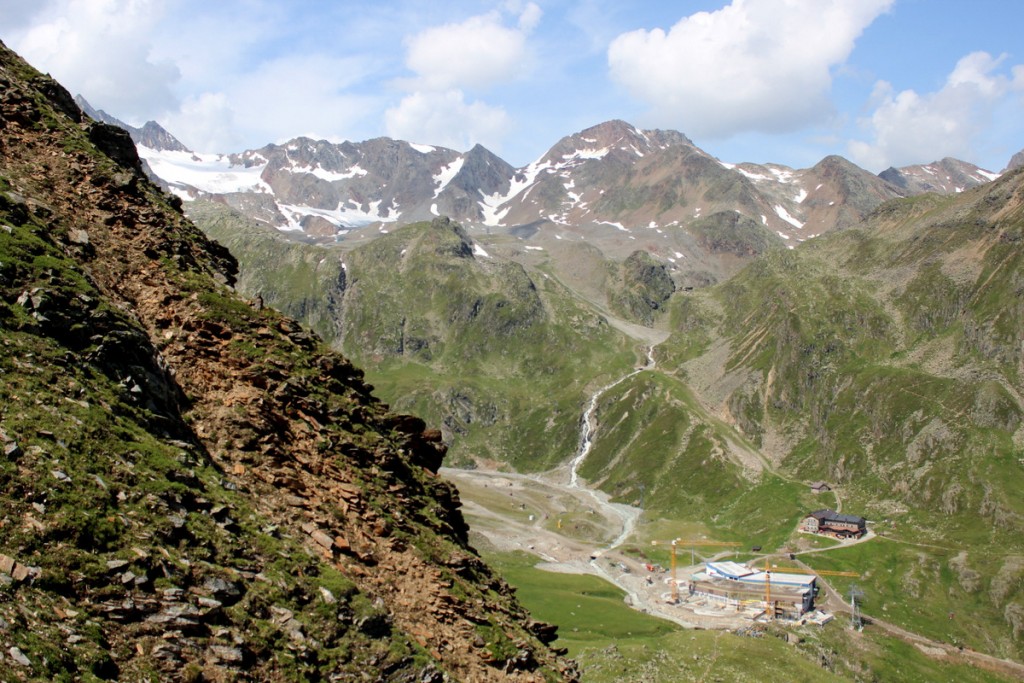 Peiljoch Blick zur Dresdner Huette