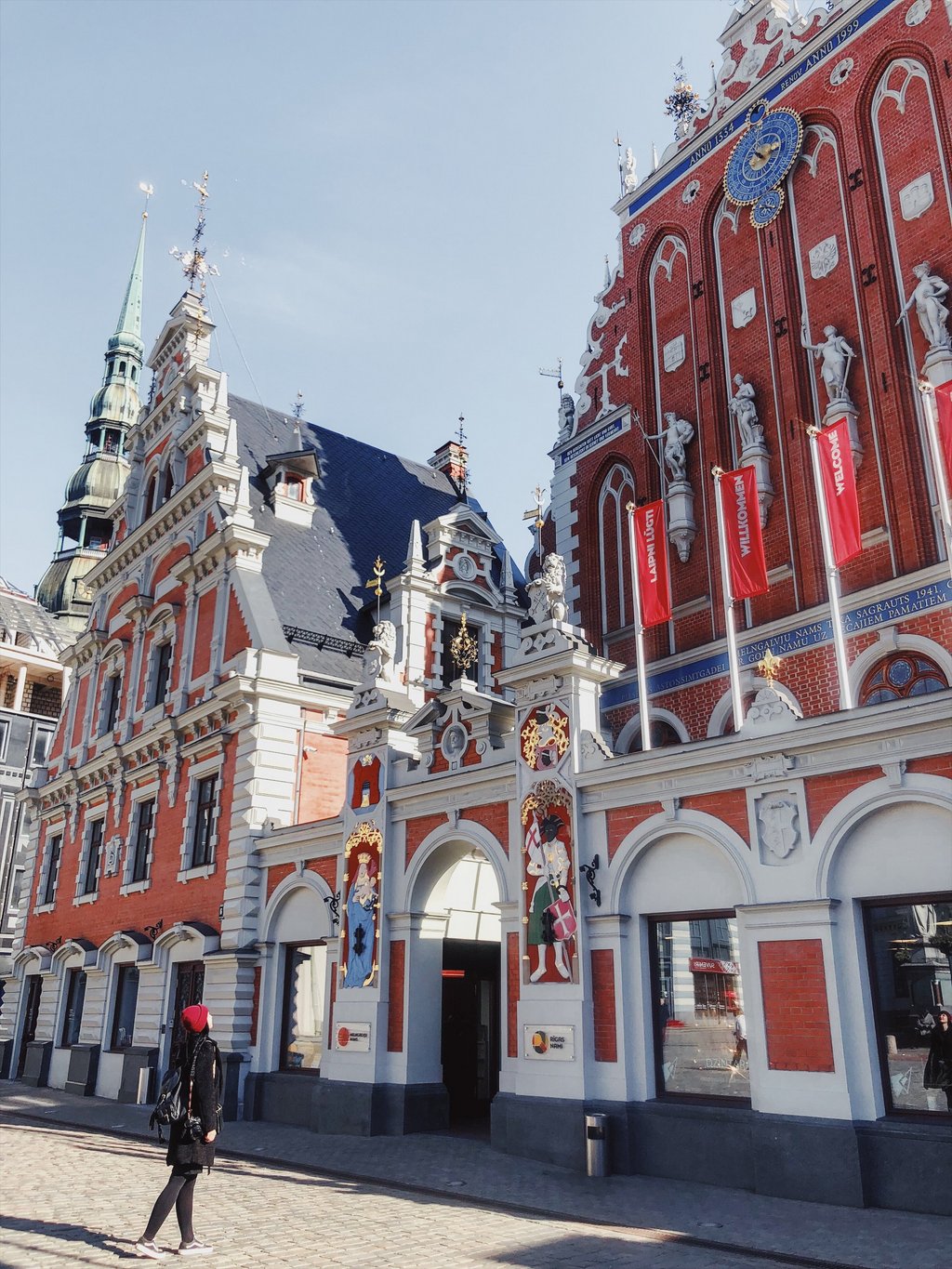 Riga Sightseeing Blackhair House "width =" 1024 "height =" 1365 "srcset =" https://www.blackdotswhitespots.com/bdws/wp-content/uploads/2019/05/Riga-Vision-Blackhairhouse.jpg 1024w, https://www.blackdotswhitespots.com/bdws/wp-content/uploads/2019/05/Riga-Visitors-Blackhead-house-375x500.jpg 375w, https://www.blackdotswhitespots.com/bdws/wp-content/uploads /2019/05/Riga-Visitors-Blackhouse-768x1024.jpg 768w, https://www.blackdotswhitespots.com/bdws/wp-content/uploads/2019/05/Riga-Virginities-Blackhairhouse-225x300.jpg 225w, https : //www.blackdotswhitespots.com/bdws/wp-content/uploads/2019/05/Riga-Vision-Blackhair-house-330x440.jpg 330w, https://www.blackdotswhitespots.com/bdws/wp-content/uploads/ 2019/05 / Riga Sightseeing Blackhair House-690x920.jpg 690w, https://www.blackdotswhitespots.com/bdws/wp-content/uploads/2019/05/Riga-Virginities-Blackhair-house-435x580.jpg 435w "maten = "( max-breedte: 1024px) 100vw, 1024px "/></p>
<div id=