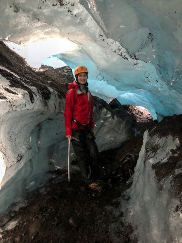 Gletscherbegehung-Eishoehle-Island