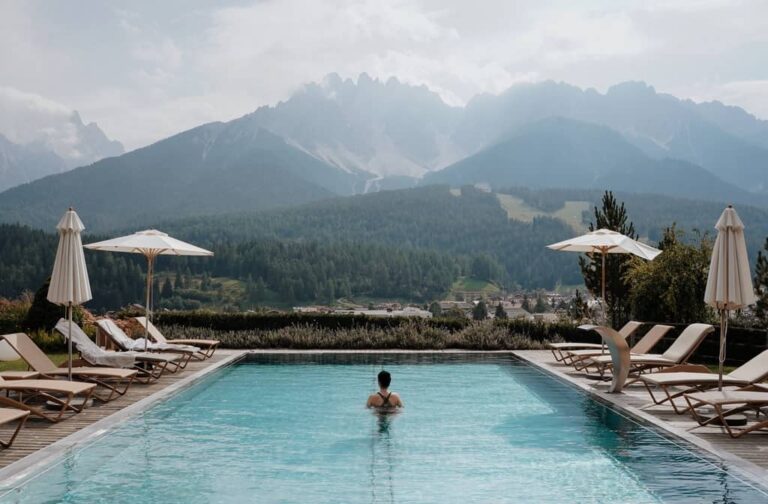 Suedtirol Urlaub Dolomiten Drei Zinnen Naturhotel Leitlhof